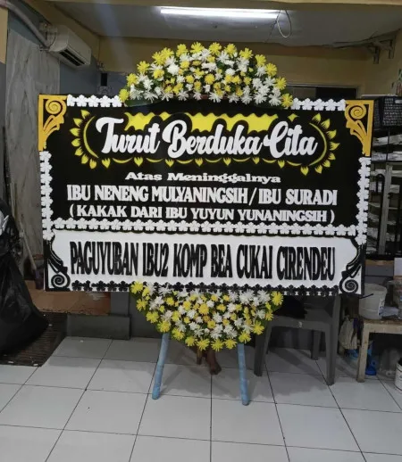Papan Bunga Duka Universitas Mercu Buana